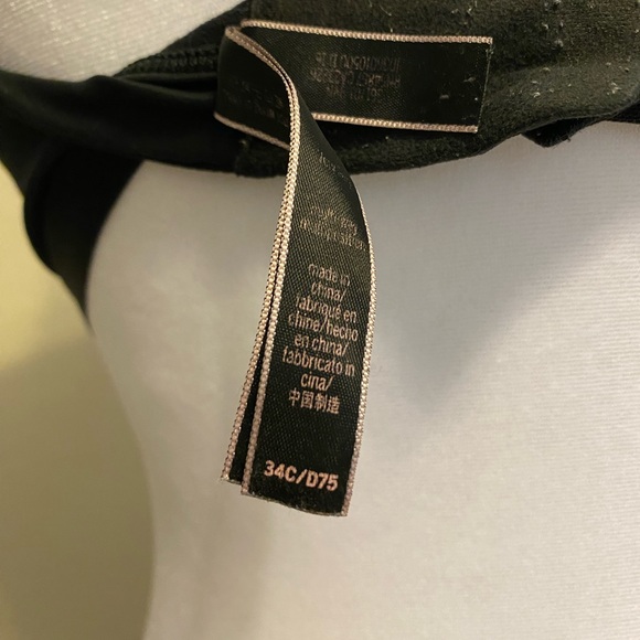 Victoria’s Secret Very Sexy Push Up Bra - Picture 2 of 7